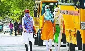 Bole mausam: वाराणसी में तपती धूप से लोगों का हाल बेहाल Bole mausam: वाराणसी में तपती धूप से लोगों का हाल बेहाल