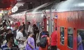 Train: आज 30 ट्रेनें प्रभावित: आज साढ़े आठ घंटे का मेगा ब्लॉक, 14 निरस्त हुईं; 12 का बदला गया रूट, देखें गाड़ियों सूची Train: आज 30 ट्रेनें प्रभावित: आज साढ़े आठ घंटे का मेगा ब्लॉक, 14 निरस्त हुईं; 12 का बदला गया रूट, देखें गाड़ियों सूची