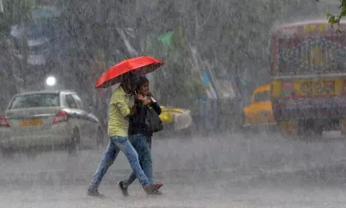 UP Weather Update: यूपी में मानसून इस दिन देगा दस्तक, 19 जिलों में भारी बारिश का अलर्ट UP Weather Update: यूपी में मानसून इस दिन देगा दस्तक, 19 जिलों में भारी बारिश का अलर्ट