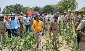 UP News: माफिया मुख्तार अंसारी के शार्प शूटर अंगद पर बड़ी कार्रवाई, गाजीपुर में 10 करोड़ की संपत्ति कुर्क UP News: माफिया मुख्तार अंसारी के शार्प शूटर अंगद पर बड़ी कार्रवाई, गाजीपुर में 10 करोड़ की संपत्ति कुर्क