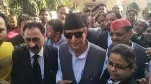 आजम खां को राहत: जिस मामले में रद्द हुई थी विधानसभा सदस्यता, उसमें कोर्ट ने किया बरी, क्या बहाल होगी विधायकी? आजम खां को राहत: जिस मामले में रद्द हुई थी विधानसभा सदस्यता, उसमें कोर्ट ने किया बरी, क्या बहाल होगी विधायकी?