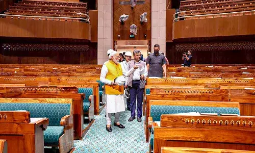 नए संसद भवन के उद्घाटन समारोह का बहिष्कार करेंगे राजद-द्रमुक और उद्धव गुट, आप-टीएमसी समेत, इन दलों ने भी बनाई दूरी नए संसद भवन के उद्घाटन समारोह का बहिष्कार करेंगे राजद-द्रमुक और उद्धव गुट, आप-टीएमसी समेत, इन दलों ने भी बनाई दूरी