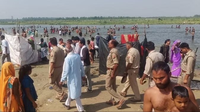 बरेली: रामगंगा में डूबने से पांच की मौत: बरेली में गंगा दशहरा पर अलग-अलग घाटों पर हुई घटना, मृतकों में तीन नाबालिग बरेली: रामगंगा में डूबने से पांच की मौत: बरेली में गंगा दशहरा पर अलग-अलग घाटों पर हुई घटना, मृतकों में तीन नाबालिग