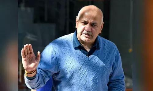 Delhi Liquor Policy Case: 7 घंटे जेल से बाहर आए मनीष सिसोदिया, पत्नी से नहीं हो पाए मुलाकात, जानिए वजह? Delhi Liquor Policy Case: 7 घंटे जेल से बाहर आए मनीष सिसोदिया, पत्नी से नहीं हो पाए मुलाकात, जानिए वजह?