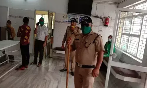 उत्तराखंड: खेलते समय मासूम के लिए मौत का फंदा बना कुत्ते का पट्टा, भाई को बचाने के लिए चिल्लाती रही बहन उत्तराखंड: खेलते समय मासूम के लिए मौत का फंदा बना कुत्ते का पट्टा, भाई को बचाने के लिए चिल्लाती रही बहन