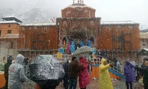 चारधाम यात्रा 2023: मौसम की चुनौती के बावजूद यात्रा में टूटे रिकॉर्ड, ग्रीन कार्ड वालों की संख्या 21 हजार के पार चारधाम यात्रा 2023: मौसम की चुनौती के बावजूद यात्रा में टूटे रिकॉर्ड, ग्रीन कार्ड वालों की संख्या 21 हजार के पार