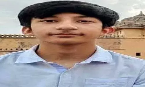 Aligarh News : छात्र कुशल आत्महत्या मामले में सहपाठी के बयान से खुलेंगे कई राज, दिल्ली जाएगी पुलिस Aligarh News : छात्र कुशल आत्महत्या मामले में सहपाठी के बयान से खुलेंगे कई राज, दिल्ली जाएगी पुलिस