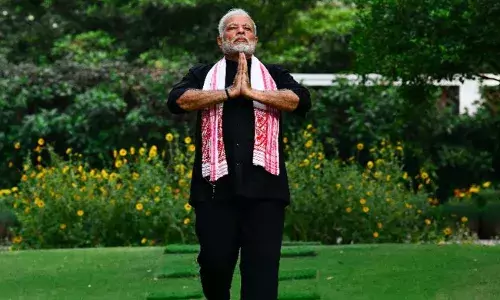 योग दिवस: शोम्बी शार्प ने बताया कि पीएम मोदी 21 जून को संयुक्त राष्ट्र सचिवालय में एक योग सत्र का नेतृत्व करेंगे योग दिवस: शोम्बी शार्प ने बताया कि पीएम मोदी 21 जून को संयुक्त राष्ट्र सचिवालय में एक योग सत्र का नेतृत्व करेंगे