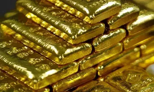 Lucknow airport: अंडरवियर में 1.07 करोड़ रुपए के सोने के साथ दो युवक पकड़े गए Lucknow airport: अंडरवियर में 1.07 करोड़ रुपए के सोने के साथ दो युवक पकड़े गए