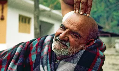 नीम करोली बाबा: जानिए कैसे विराट कोहली बने नीम करोली बाबा के भक्त, बाबा के चमत्कार की कहानियां; यात्रा इस तरह नीम करोली बाबा: जानिए कैसे विराट कोहली बने नीम करोली बाबा के भक्त, बाबा के चमत्कार की कहानियां; यात्रा इस तरह