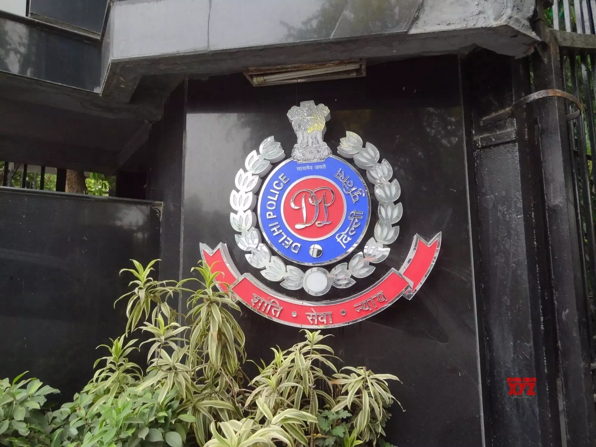 भारत और युगांडा से ऑपरेट हो रहा था वसूली का कॉल सेंटर, दिल्ली पुलिस ने FBI संग मिल किया इंटरनेशनल सिंडिकेट का पर्दाफाश भारत और युगांडा से ऑपरेट हो रहा था वसूली का कॉल सेंटर, दिल्ली पुलिस ने FBI संग मिल किया इंटरनेशनल सिंडिकेट का पर्दाफाश