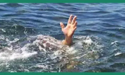 वाराणसी : गंगा में डूबने से किशोर की मौत, प्रयागराज से वाराणसी आया था घूमने वाराणसी : गंगा में डूबने से किशोर की मौत, प्रयागराज से वाराणसी आया था घूमने