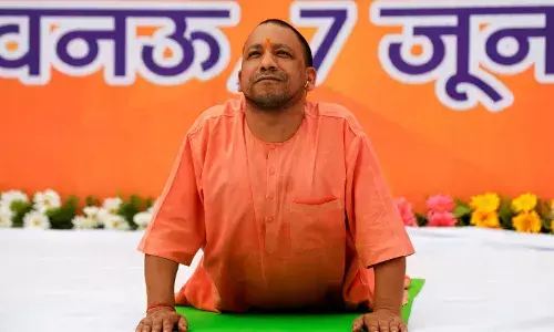 योग से है योगी का अटूट नाता, जानें कैसे योगाभ्यास से सीएम योगी आदित्यनाथ रहते हैं फिट
