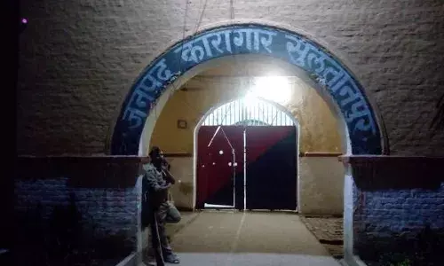 Sultanpur Hindi News: फंदे पर झूलते मिले बंदी, जेल प्रशासन में हड़कंप