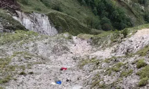 पिथौरागढ़--पिथौरागढ़ में 600 मीटर गहरी खाई में गिरी जीप, 8 लोगों की मौत; CM धामी ने जताया दुख पिथौरागढ़--पिथौरागढ़ में 600 मीटर गहरी खाई में गिरी जीप, 8 लोगों की मौत; CM धामी ने जताया दुख