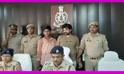 Mirzapur : फर्जी खनन अधिकारी बनकर वसूली करने वाले गैंग के दो सदस्य गिरफ्तार, कई दस्तावेज बरामद Mirzapur : फर्जी खनन अधिकारी बनकर वसूली करने वाले गैंग के दो सदस्य गिरफ्तार, कई दस्तावेज बरामद