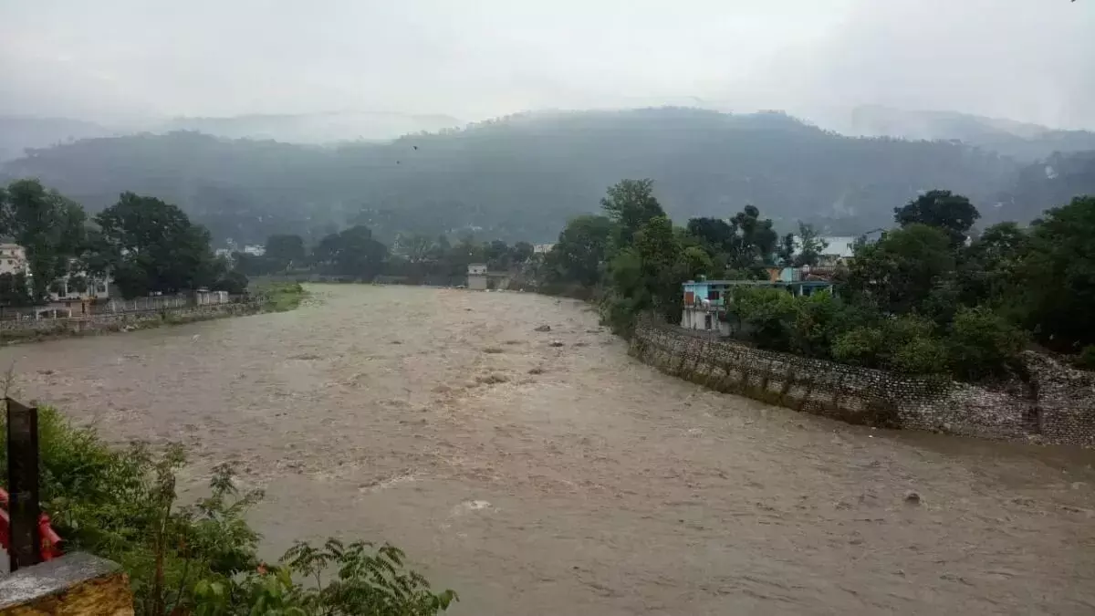 बागेश्वर : बागेश्वर में बारिश के चलते बघार और तोली मोटर मार्ग पर यातायात बंद, तीन दिन के लिए अलर्ट जारी बागेश्वर : बागेश्वर में बारिश के चलते बघार और तोली मोटर मार्ग पर यातायात बंद, तीन दिन के लिए अलर्ट जारी