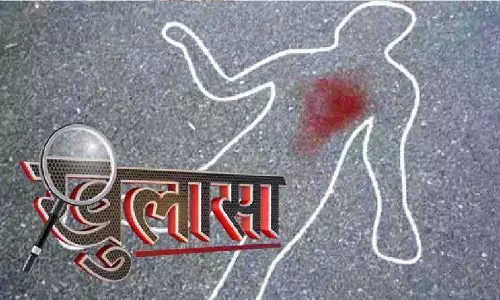 सीतापुर-- अवैध संबंध में बाधा बन रहा था पिता, प्रेमी संग मिलकर बेटी ने कर दी हत्या सीतापुर-- अवैध संबंध में बाधा बन रहा था पिता, प्रेमी संग मिलकर बेटी ने कर दी हत्या