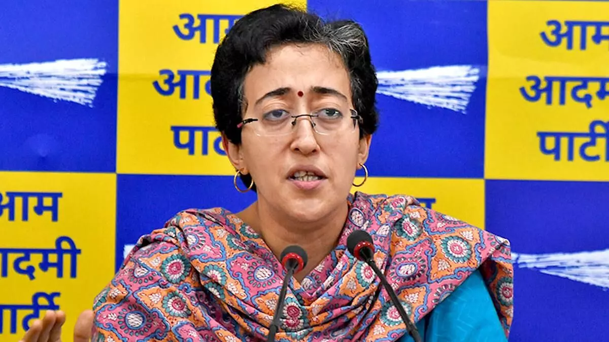 Delhi: केजरीवाल कैबिनेट में फेरबदल को एलजी की मंजूरी; आतिशी को मिली वित्त और राजस्व विभाग की भी जिम्मेदारी Delhi: केजरीवाल कैबिनेट में फेरबदल को एलजी की मंजूरी; आतिशी को मिली वित्त और राजस्व विभाग की भी जिम्मेदारी