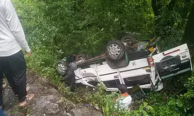 चमोली: राजस्थान के 11 तीर्थयात्रियों को ले जा रहा वाहन खाई में गिरा, सभी बद्रीनाथ के दर्शन करने जा रहे थे