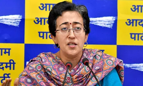 Delhi: केजरीवाल कैबिनेट में फेरबदल को एलजी की मंजूरी; आतिशी को मिली वित्त और राजस्व विभाग की भी जिम्मेदारी Delhi: केजरीवाल कैबिनेट में फेरबदल को एलजी की मंजूरी; आतिशी को मिली वित्त और राजस्व विभाग की भी जिम्मेदारी