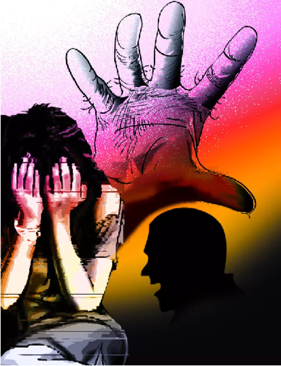 पीलीभीत: पीलीभीत की छात्रा को 70 हजार रुपये में बेचा, पुलिस ने मैनपुरी से किया बरामद; आरोपी महिला की तलाश जारी पीलीभीत: पीलीभीत की छात्रा को 70 हजार रुपये में बेचा, पुलिस ने मैनपुरी से किया बरामद; आरोपी महिला की तलाश जारी