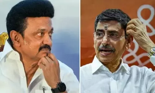 Tamil Nadu: राज्यपाल के फैसले पर भड़की डीएमके, जगह-जगह लगाए कानूनी केस झेल रहे केंद्रीय मंत्रियों के पोस्टर Tamil Nadu: राज्यपाल के फैसले पर भड़की डीएमके, जगह-जगह लगाए कानूनी केस झेल रहे केंद्रीय मंत्रियों के पोस्टर