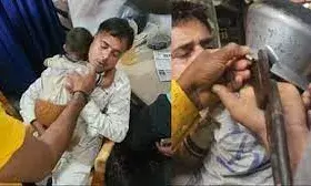 पतीली में फंसी जान: खेल-खेल में डेढ़ साल के बच्चे के साथ हादसा, वेल्डिंग मिस्त्री बना मसीहा