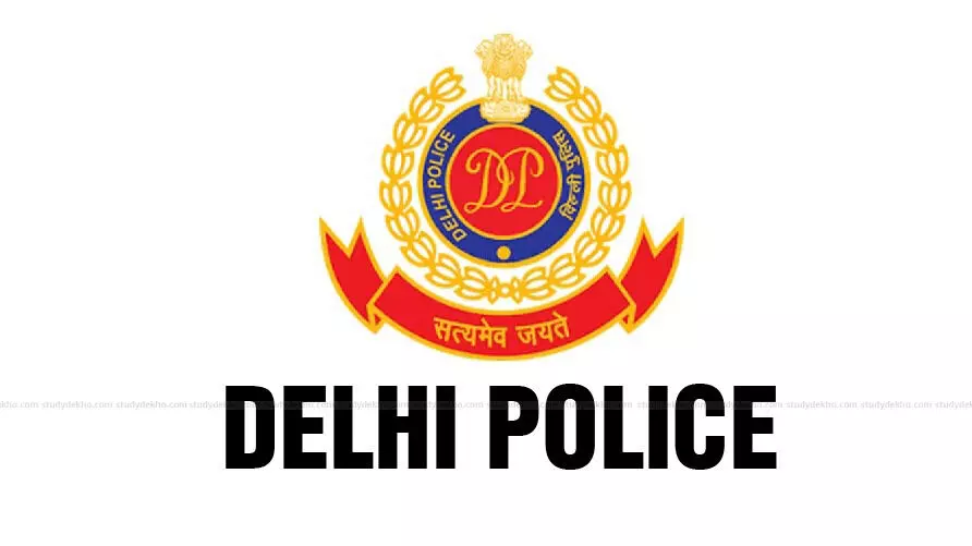 दिल्ली: दिल्ली पुलिस ने दो लोगों को 85 लाख रुपये ले जाते हुए पकड़ा, हवाला का पैसा होने का संदेह दिल्ली: दिल्ली पुलिस ने दो लोगों को 85 लाख रुपये ले जाते हुए पकड़ा, हवाला का पैसा होने का संदेह