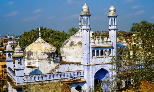 ज्ञानवापी केस: ज्ञानवापी मामले में आज सुनवाई, उर्स की मांग और चादर चढ़ाने पर आ सकता है फैसला ज्ञानवापी केस: ज्ञानवापी मामले में आज सुनवाई, उर्स की मांग और चादर चढ़ाने पर आ सकता है फैसला