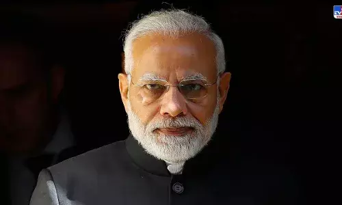 गोरखपुर: गीता प्रेस आज बताएगा गीता का सार, पीएम मोदी दिखाएंगे वंदे भारत को हरी झंडी, सीएम योगी रहेंगे साथ गोरखपुर: गीता प्रेस आज बताएगा गीता का सार, पीएम मोदी दिखाएंगे वंदे भारत को हरी झंडी, सीएम योगी रहेंगे साथ