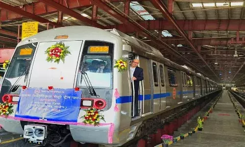 दिल्ली मेट्रो: मेट्रो फेज 4 के सभी स्टेशनों पर लगेंगे प्लेटफॉर्म स्क्रीन डोर, लिफ्ट होंगी सीसीटीवी से लैस दिल्ली मेट्रो: मेट्रो फेज 4 के सभी स्टेशनों पर लगेंगे प्लेटफॉर्म स्क्रीन डोर, लिफ्ट होंगी सीसीटीवी से लैस