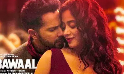 Bawaal पहला गाना: बवाल से वरुण-जाह्नवी के रोमांटिक ट्रैक का ऑडियो रिलीज, 3 घंटे में मिले इतने व्यूज