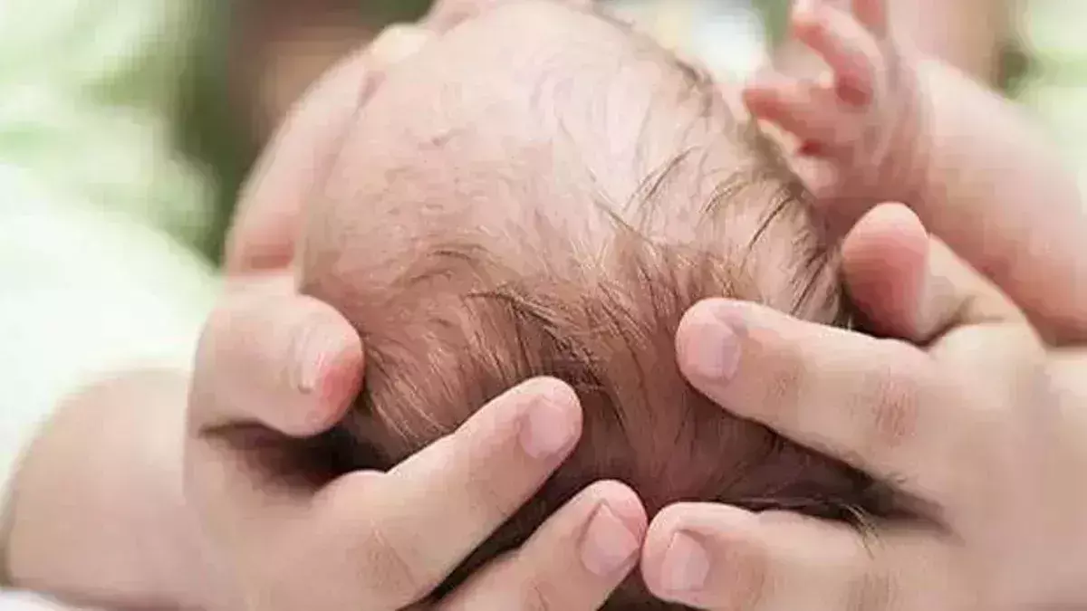 बच्चा चोरी का आरोप लगाकर परिजनों ने कराया मामला दर्ज ,सीएमओ ने जांच के दिए आदेश बच्चा चोरी का आरोप लगाकर परिजनों ने कराया मामला दर्ज ,सीएमओ ने जांच के दिए आदेश