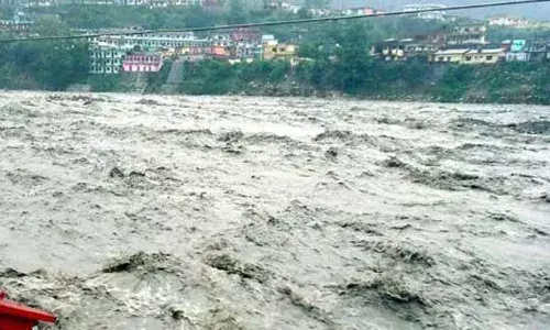 Haridwar: कांवड़िए ने गंगनहर में लगाई छलांग, बचाने के चक्कर में दूसरा भी डूबा, तलाश में जुटी पुलिस