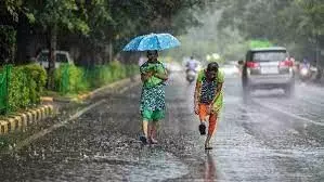 वेदर अपडेट इन यूपी: मौसम विभाग ने जारी की चेतावनी, शाम तक होगी भारी बारिश, वज्रपात की भी संभावना वेदर अपडेट इन यूपी: मौसम विभाग ने जारी की चेतावनी, शाम तक होगी भारी बारिश, वज्रपात की भी संभावना