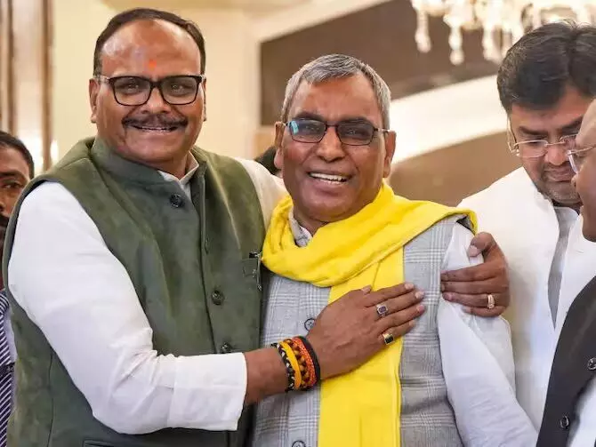 यूपी के डिप्टी सीएम बृजेश पाठक से ओ पी राजभर की मुलाकात में क्या हुई बात .क्लिक पढ़े पूरी खबर यूपी के डिप्टी सीएम बृजेश पाठक से ओ पी राजभर की मुलाकात में क्या हुई बात .क्लिक पढ़े पूरी खबर