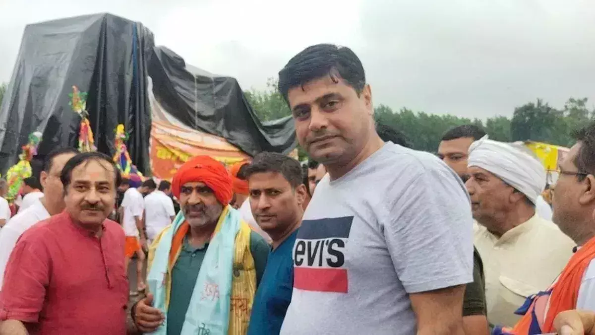 हरिद्वार: समान नागरिक संहिता के समर्थन में हरिद्वार पहुंचे डॉ. संजीव बालियान, सेल्फी लेने के लिए जुटी भीड़