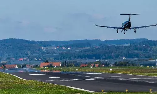 चीन सीमा पर मजबूत होगी हवाई उड़ान सेवा, उत्तराखंड देगा वायुसेना को अनापत्ति प्रमाण पत्र चीन सीमा पर मजबूत होगी हवाई उड़ान सेवा, उत्तराखंड देगा वायुसेना को अनापत्ति प्रमाण पत्र