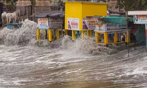 IMD: महाराष्ट्र और गुजरात में भारी बारिश, रसायनी पुलिस स्टेशन में पानी भर गया; इन जिलों में NDRF की टीमें तैनात