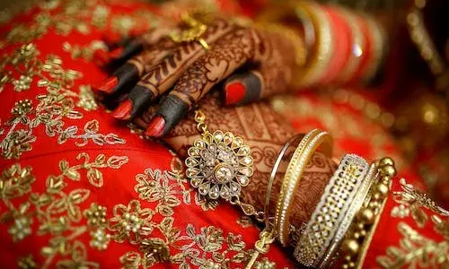 यूपी में कई बार दुल्हन बनी हनीमून के बाद करती है ऐसी हरकत कि परिवार ने पकड़ लिया सिर