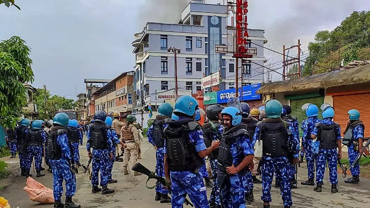 एक मेल ने खोली मणिपुर मामले की पोल, NCW पर उठे कई सवाल एक मेल ने खोली मणिपुर मामले की पोल, NCW पर उठे कई सवाल