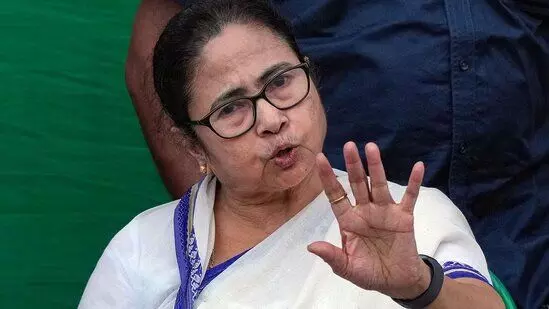 मणिपुर जैसी हो घटना पश्चिम बंगाल में पर ममता चुप क्यों? मणिपुर जैसी हो घटना पश्चिम बंगाल में पर ममता चुप क्यों?