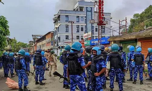 एक मेल ने खोली मणिपुर मामले की पोल, NCW पर उठे कई सवाल एक मेल ने खोली मणिपुर मामले की पोल, NCW पर उठे कई सवाल