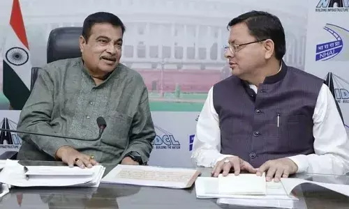 सीएम धामी का दिल्ली दौरा: सीएम धामी ने केंद्रीय मंत्री गडकरी से की मुलाकात, राज्य में सड़क कनेक्टिविटी पर चर्चा की