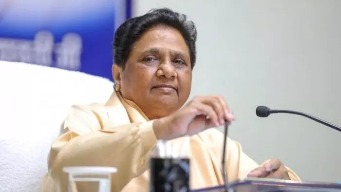 बसपा की समीक्षा बैठक:मायावती ने कहा, शक्ति संतुलन बनने के बाद ही सरकार में शामिल होने पर विचार करेंगे