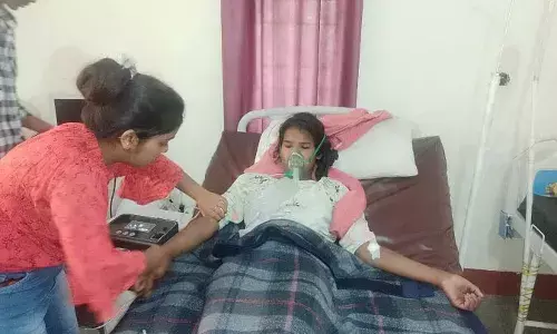 Almora News: स्कूल जा रही छात्रा सुयाल नदी में डूबी, लोगों ने बचाया