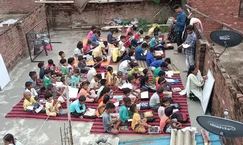 फिरोजाबाद में यहां गरीब बच्चों को मिलता है मुफ्त ट्यूशन, इस टोल फ्री नंबर पर करें संपर्क