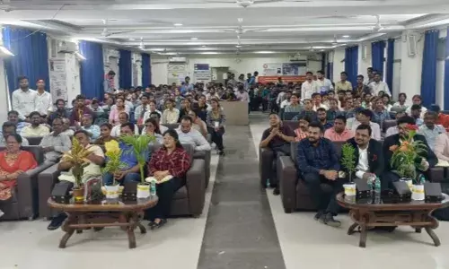 चुनौतियों का सामना धैर्यपूर्वक करें विद्यार्थीः प्रो. निर्मला एस. मौर्य जॉब फेयर में आई नामी गिरामी कंपनियां