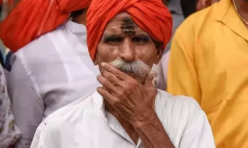 हिंदुत्ववादी नेता संभाजी भिड़े के खिलाफ बापू पर आपत्तिजनक टिप्पणि करने के मामले में केस दर्ज। हिंदुत्ववादी नेता संभाजी भिड़े के खिलाफ बापू पर आपत्तिजनक टिप्पणि करने के मामले में केस दर्ज।